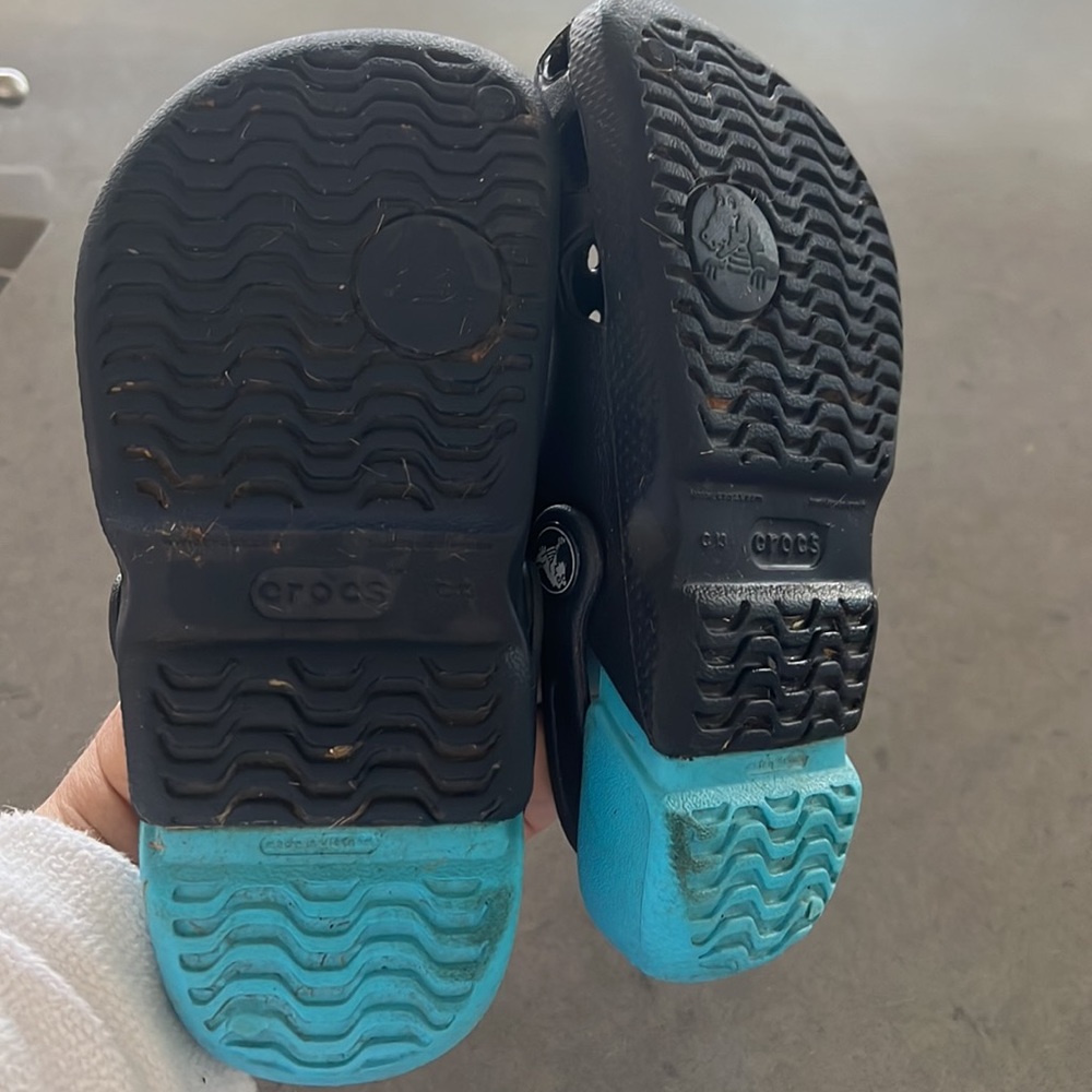 Two tone Crocs - Picture 3 of 3